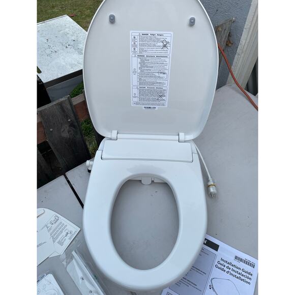 Moen EB2100 Bidet Seat,5-Series, Elongated,White, Remote Control &Warm Air Dryer - Picture 5 of 6